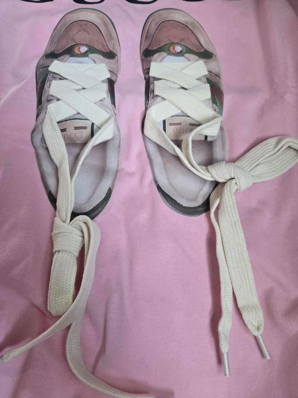 GUCCI Pink Graphic Sneaker Print Tee - Picture 8 of 16